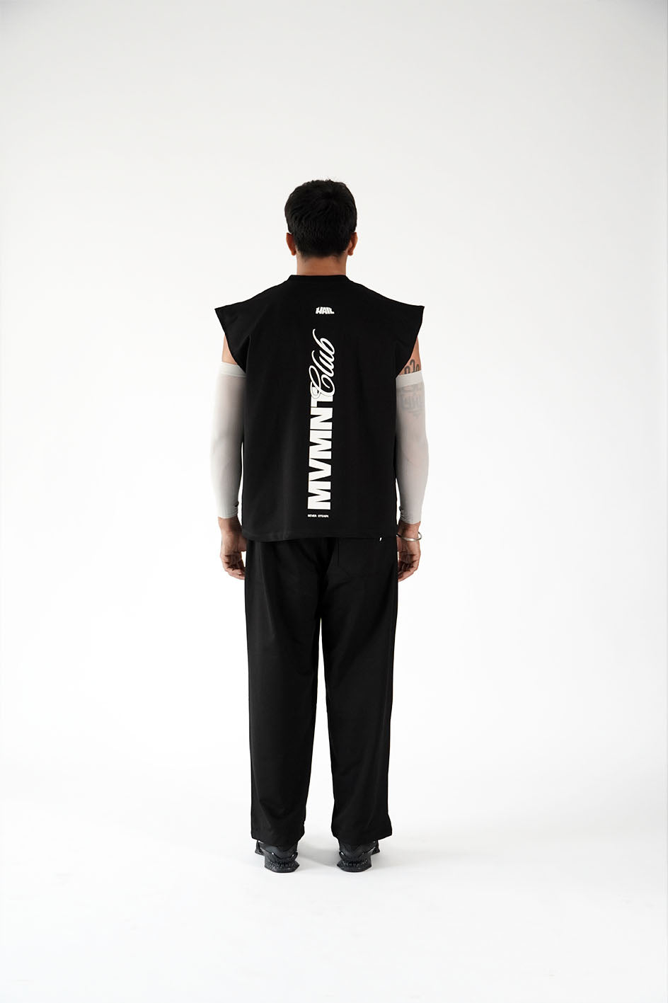 MVMNT VEST BLACK