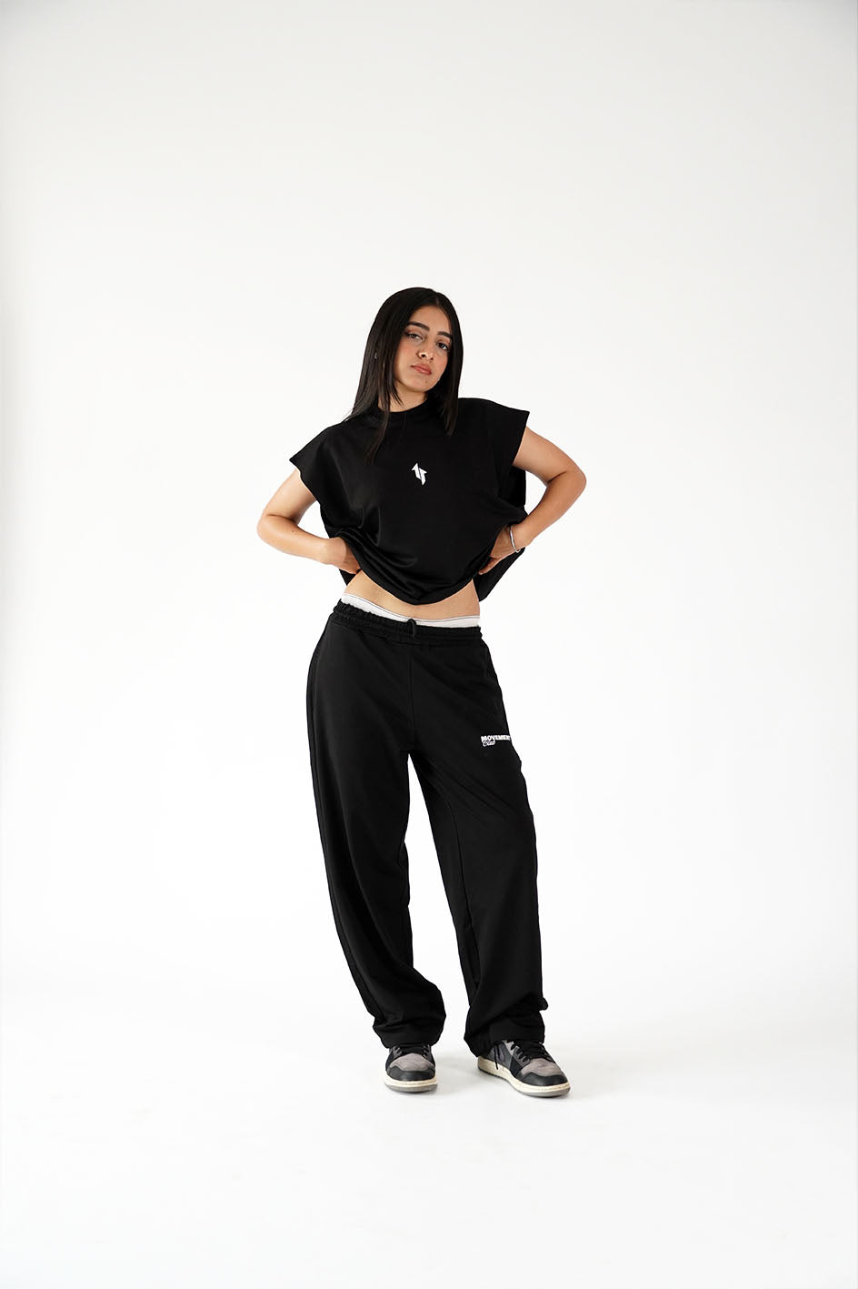 MVMNT VEST BLACK